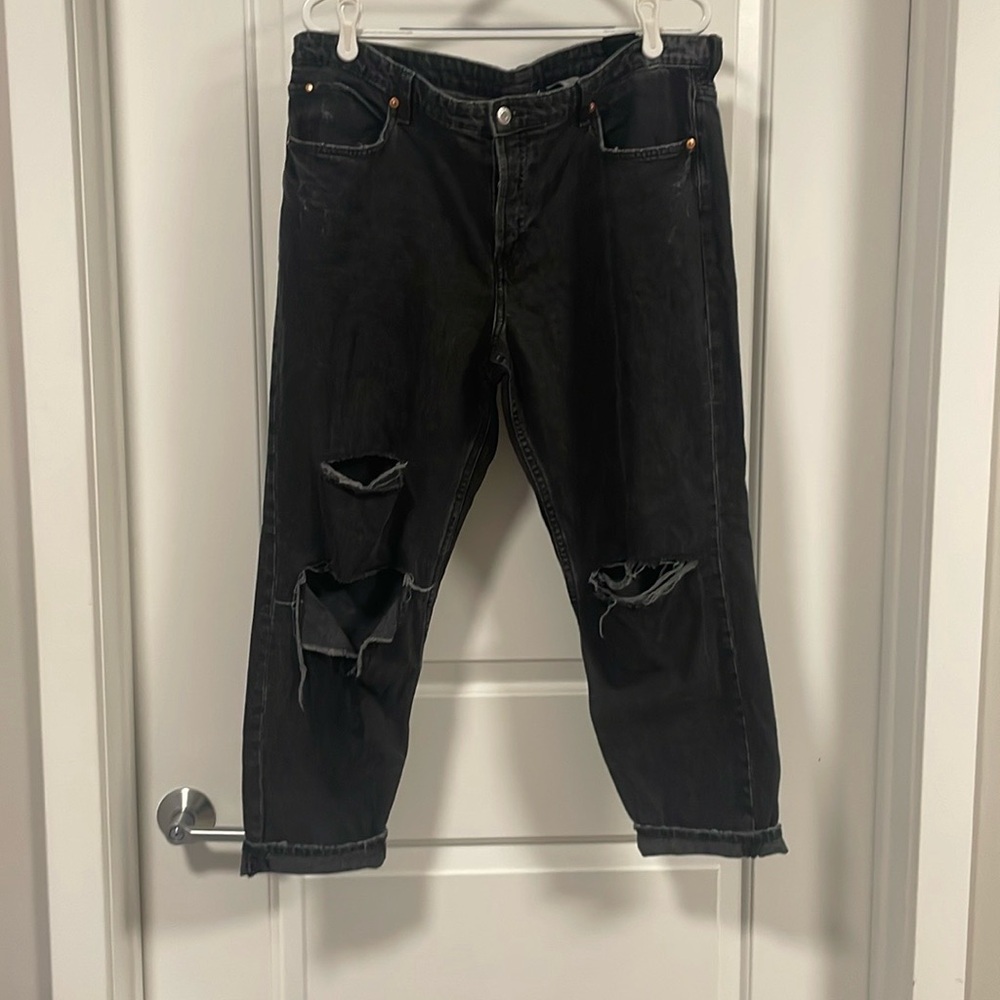 Excellent Condition Low Rise Distressed Boyfriend Jeans size 16